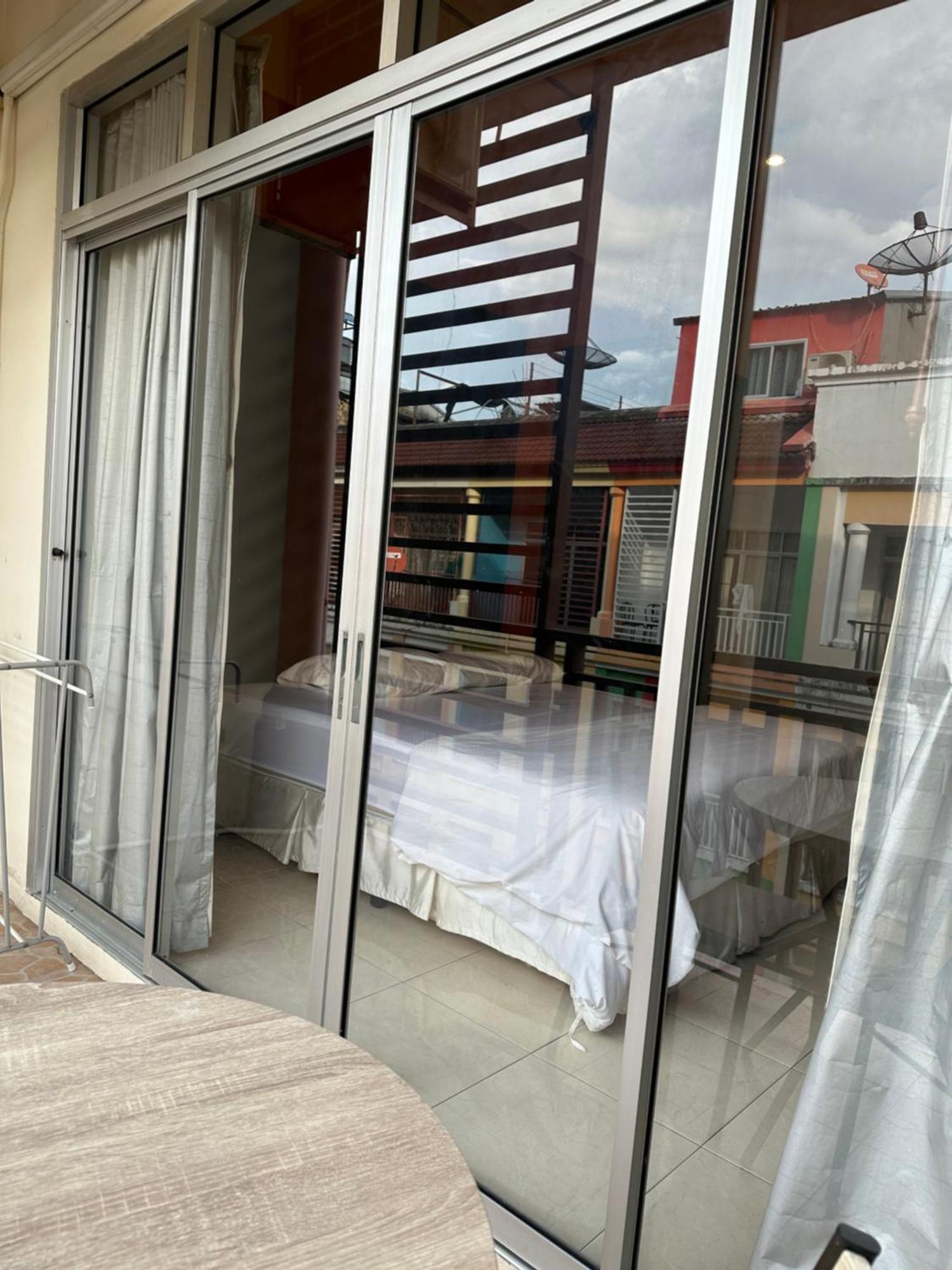 Cozy Place Patong Exterior foto